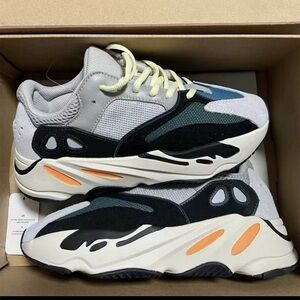 Yeezy Boost 700 Wave Runner